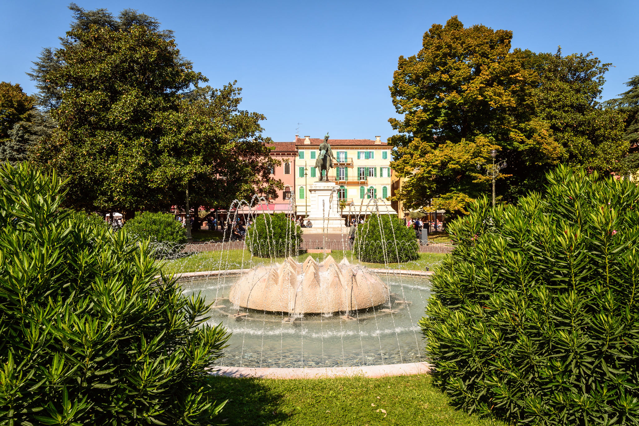 Piazza Bra & Arena di Verona
